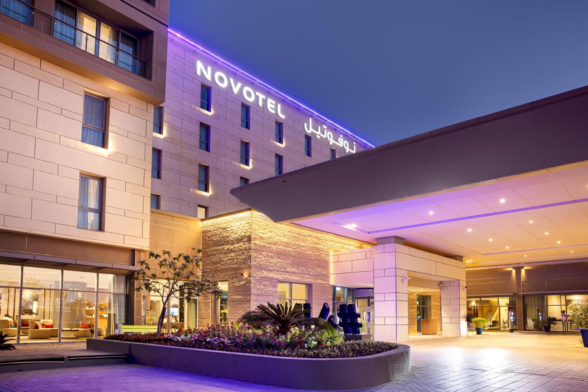 Novotel Muscat Airport Экстерьер фото